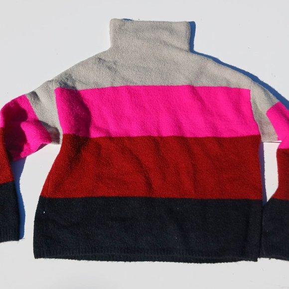 Aqua Size M Pink Red Women's Sweater - Picture 8 of 8